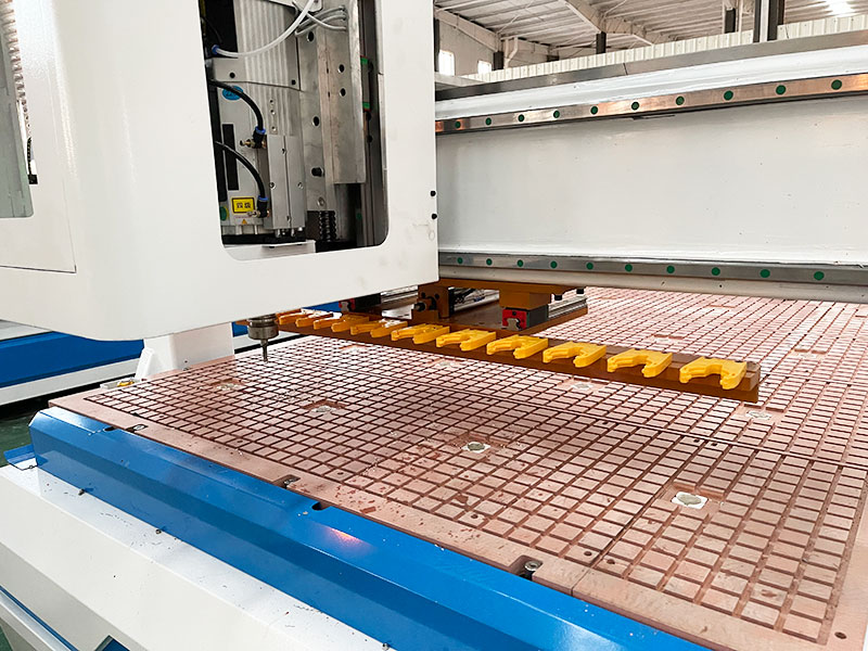 3D數控木工雕刻機帶自動換刀和第四軸旋轉工作臺