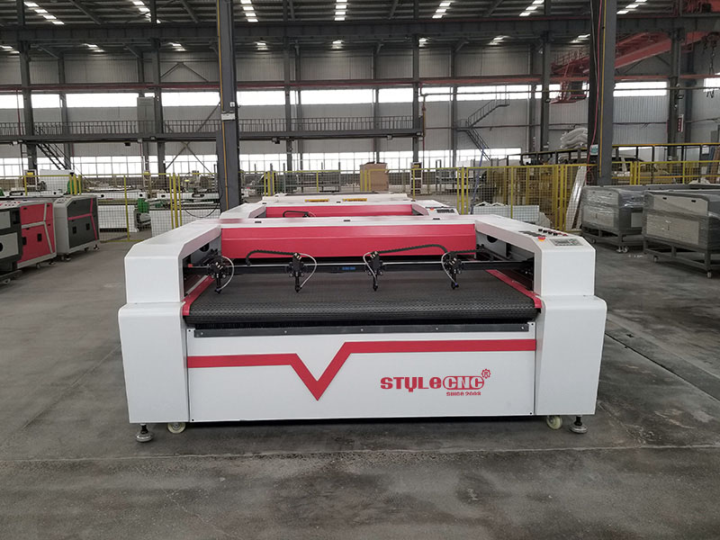 用于貼花和被子套件的平板激光切割機