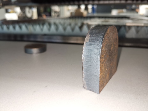 用于汽車配件的光纖激光金屬切割機 用于汽車配件的光纖激光金屬切割機