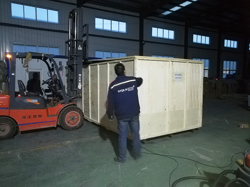 Package of數(shù)控Plasma Tube Cutter Machine