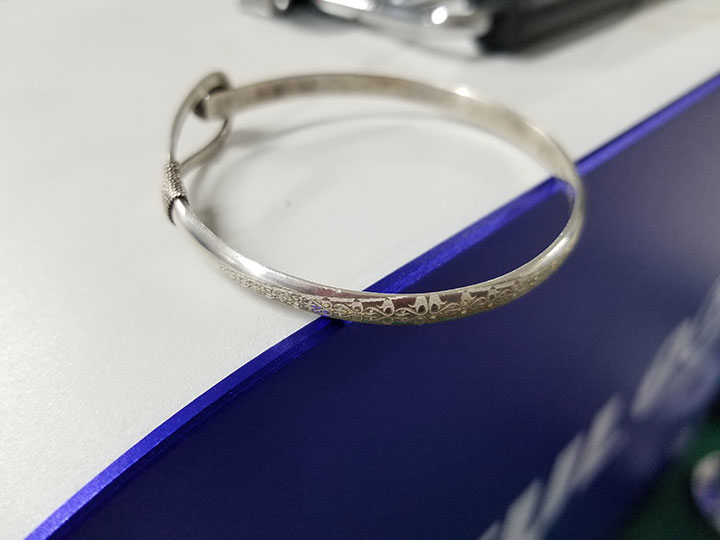 旋轉(zhuǎn)激光雕刻銀手鏈 旋轉(zhuǎn)激光雕刻銀手鏈