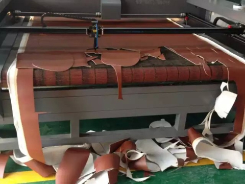 激光皮革切割機帶自動送料系統 激光皮革切割機帶自動送料系統