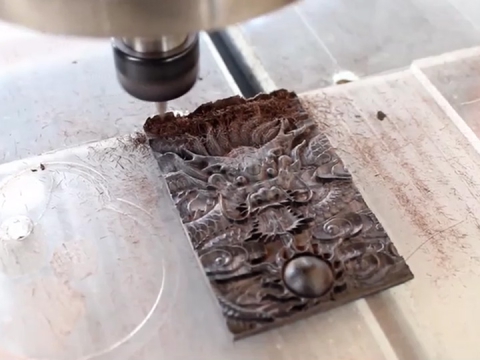 迷你數(shù)控雕刻機(jī)6090制作實(shí)木工藝品 迷你數(shù)控雕刻機(jī)6090制作實(shí)木工藝品