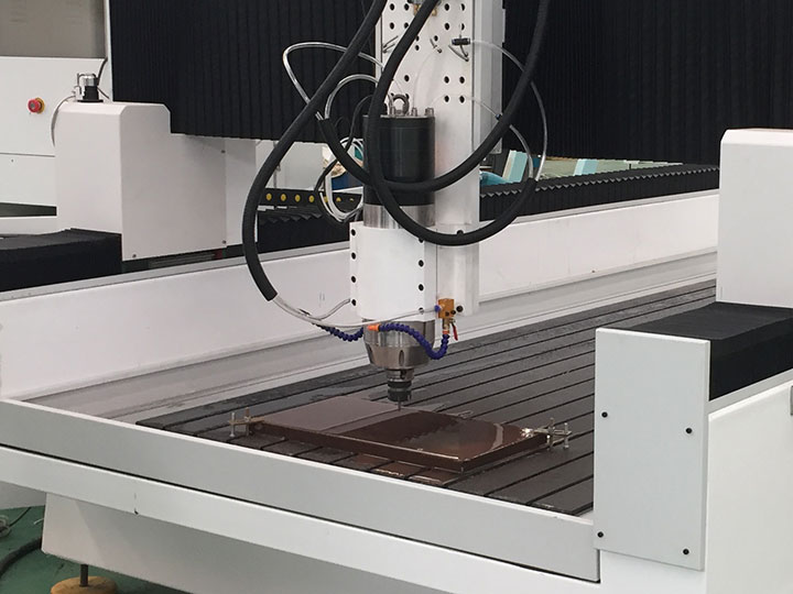 直排式自動換刀石材數控雕刻機出售