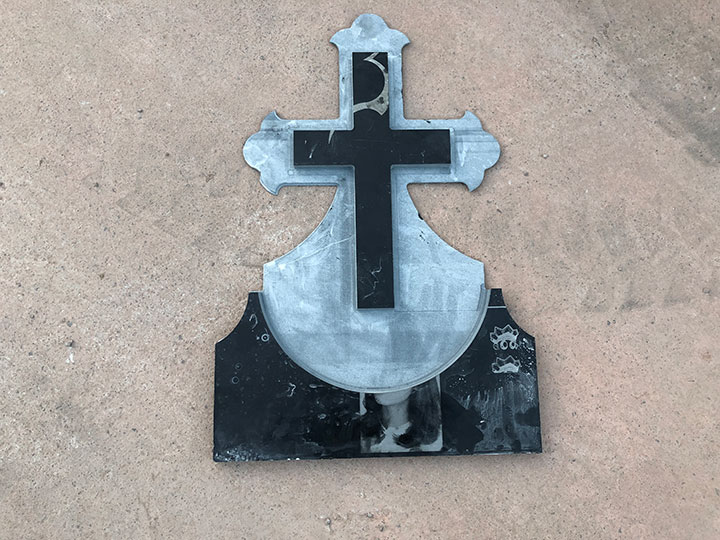 直排式自動換刀石材數控雕刻機出售