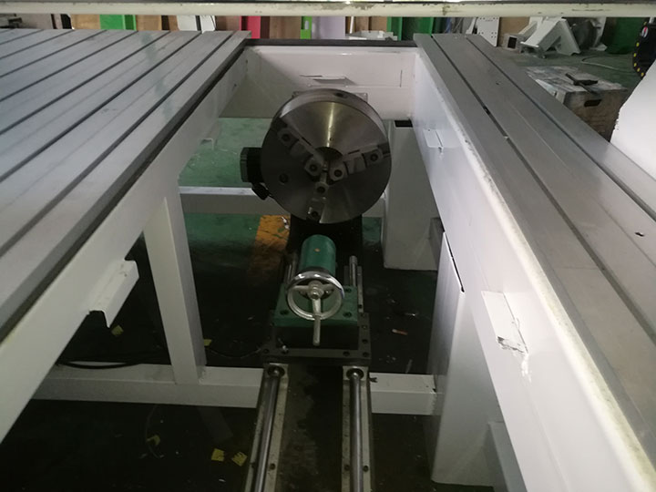 用于木工計劃的多功能數控木材切割機