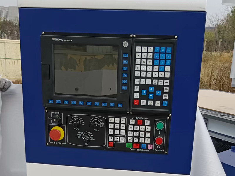 4x8 帶換刀裝置的自動換刀數控木雕機