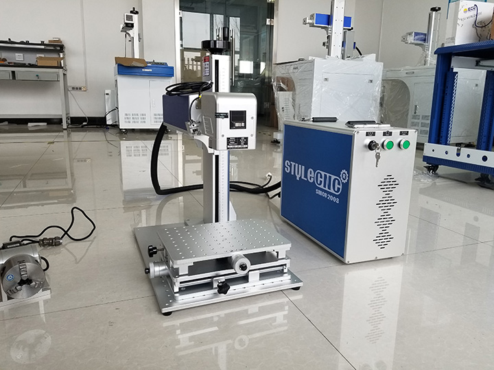 配備 EZCAD2.5 軟件的 3D 激光雕刻機(jī) 配備 EZCAD2.5 軟件的 3D 激光雕刻機(jī)