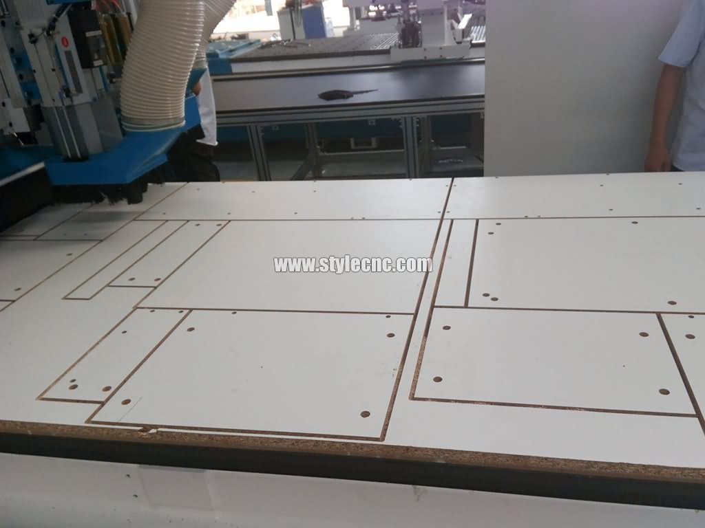 全智能數(shù)控銑床自動排料、開槽、切割、鉆孔、開槽