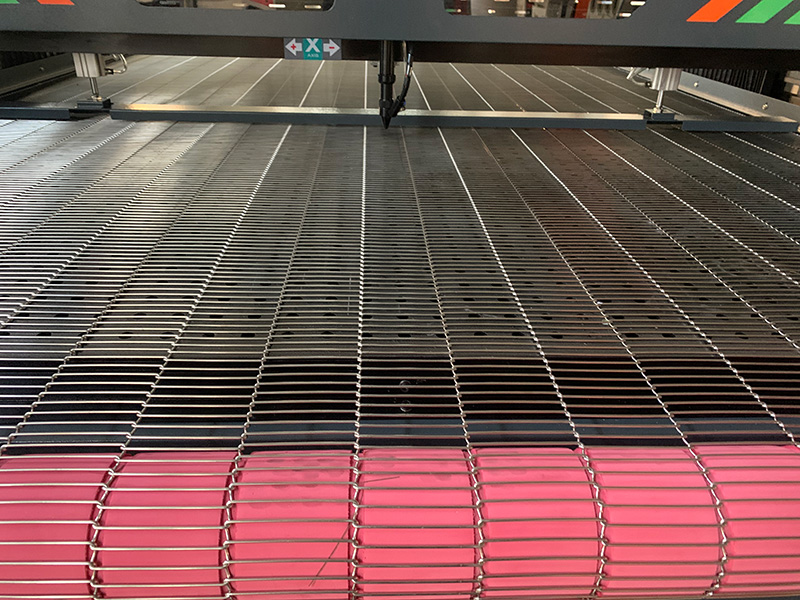 自動(dòng)送料布料激光切割機(jī) 自動(dòng)送料布料激光切割機(jī)