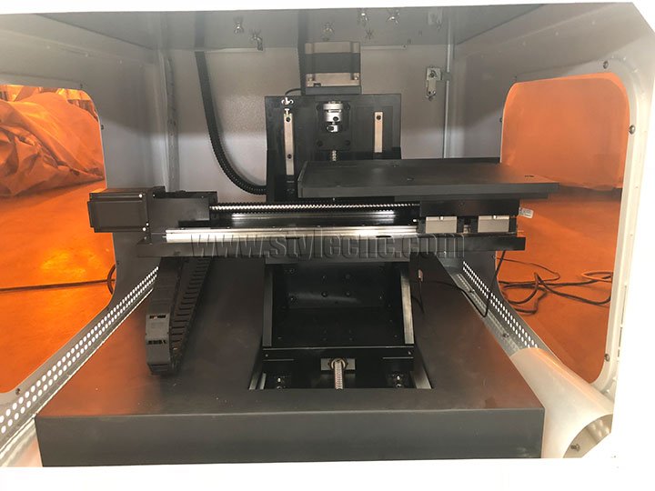 所有軸傳動采用高精度滾珠絲杠， 3D 激光雕刻機