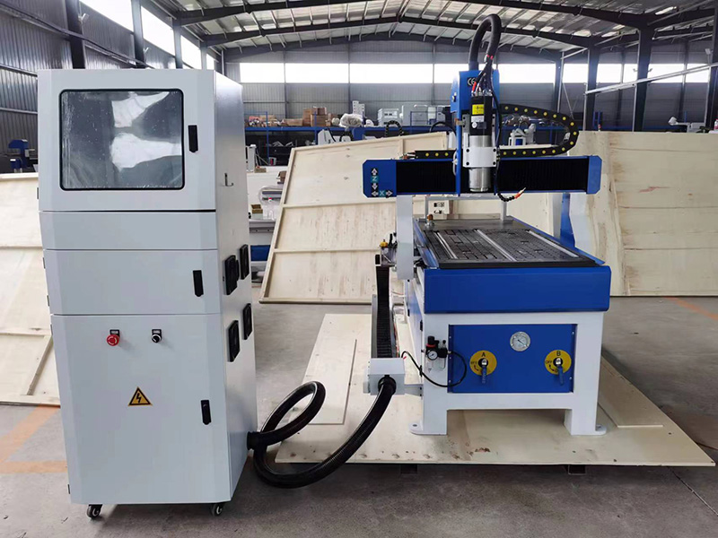 適合家庭使用的帶換刀裝置的小型臺式數控雕刻機