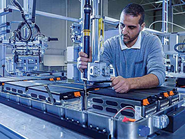 鋰離子電池精密激光切割焊接系統 鋰離子電池精密激光切割焊接系統