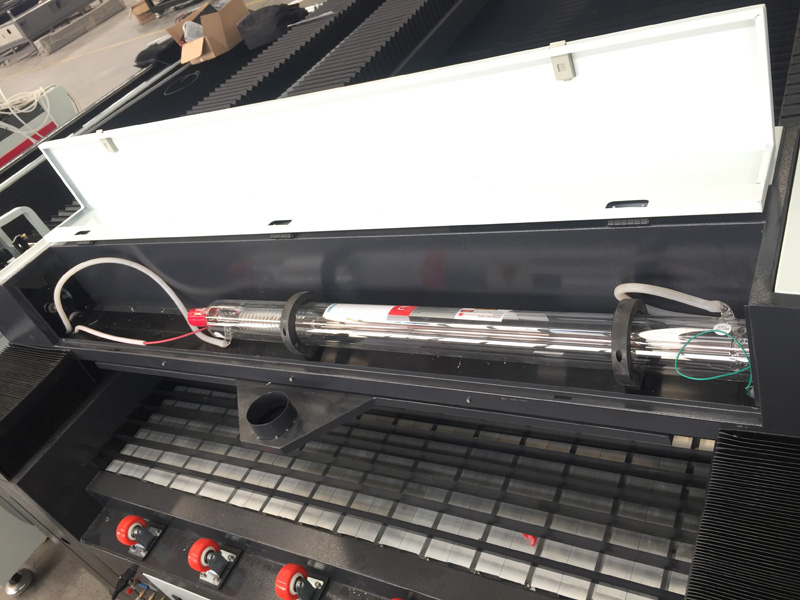 CO2 激光管 CO2 激光管