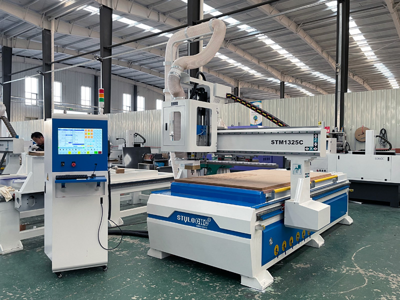 工業(yè) 4x8自動換刀數(shù)控木工雕刻機(jī) 工業(yè) 4x8自動換刀數(shù)控木工雕刻機(jī)