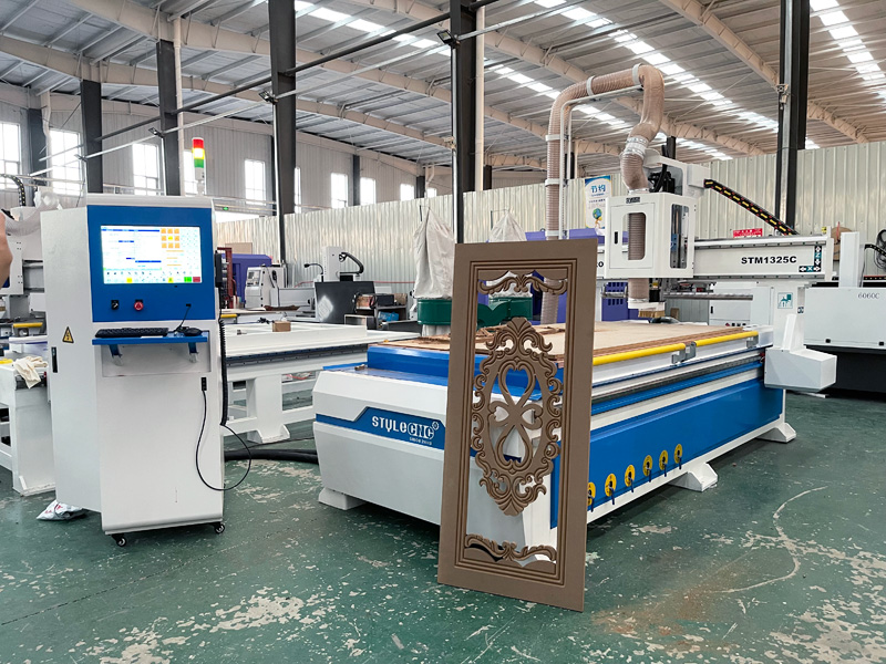 4x8 用于櫥柜門制造的數(shù)控雕刻機(jī) 4x8 用于櫥柜門制造的數(shù)控雕刻機(jī)