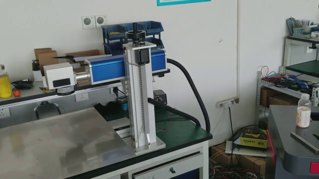 美國光纖激光打標(biāo)雕刻機(jī) 美國光纖激光打標(biāo)雕刻機(jī)