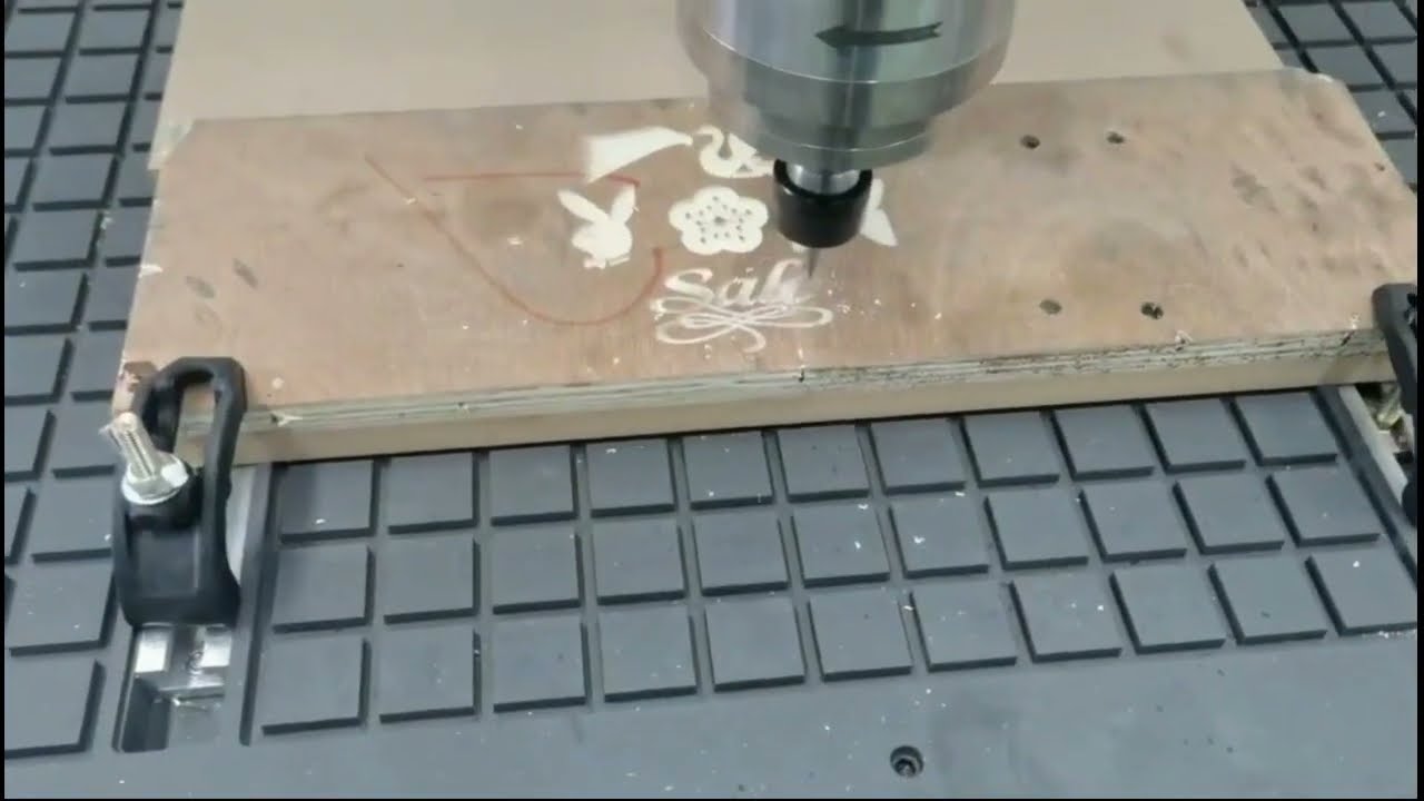 經濟實惠的數控雕刻機出售 4x8 真空工作臺